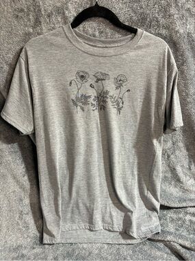 Gray Floral Graphic Tee